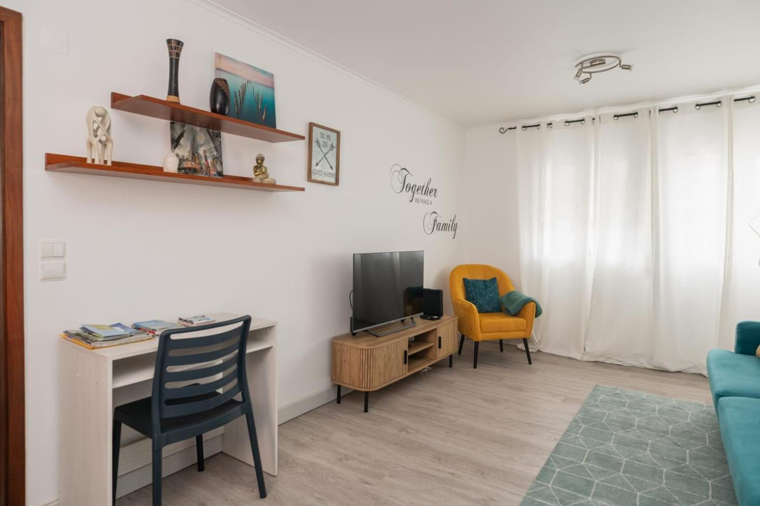 Family Friendly Azorean Apartment Понта Делгада Екстериор снимка